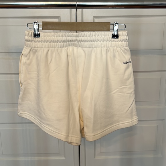 Allbirds Natural White Camp Shorts - Picture 4 of 6